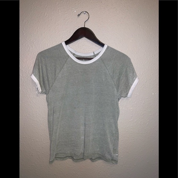 American Eagle Outfitters Tops - american eagle tee